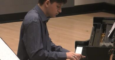Roman Newhouse Playing A Recital