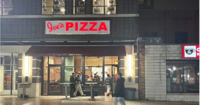 Exterior of Joe's Pizza